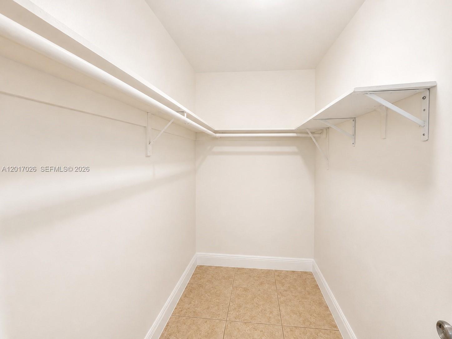 HOLLYWOOD HILLS - Residential Lease
