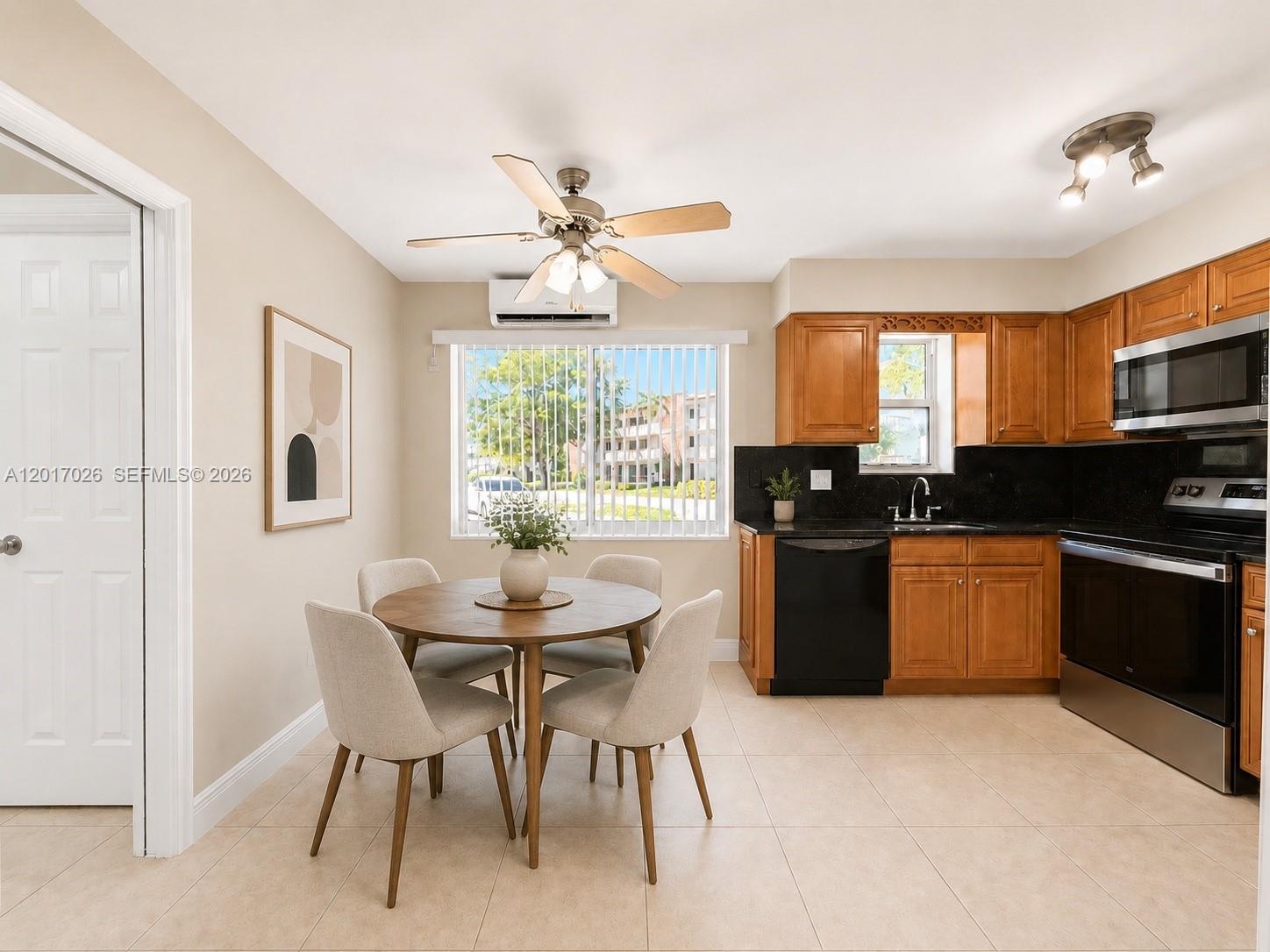 HOLLYWOOD HILLS - Residential Lease