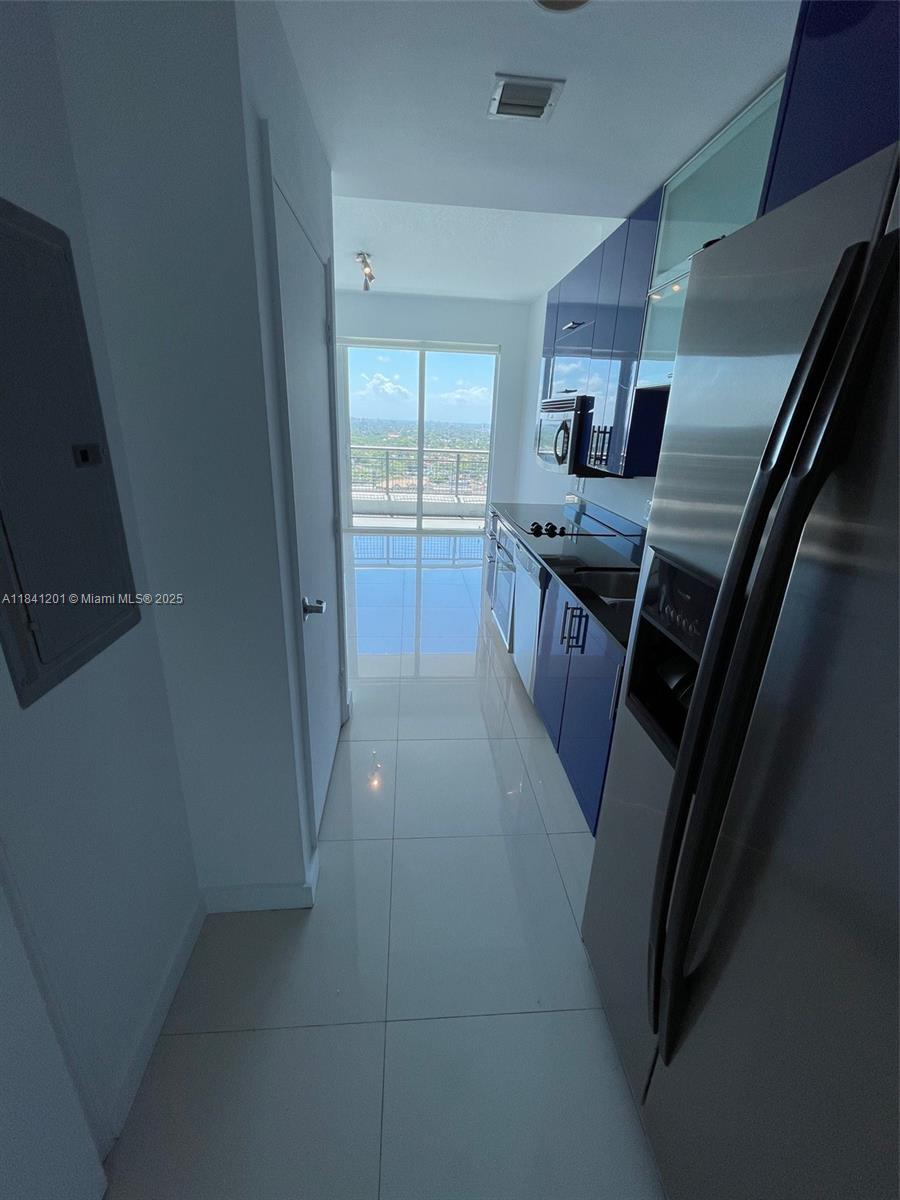 60 SW 13th St 2217