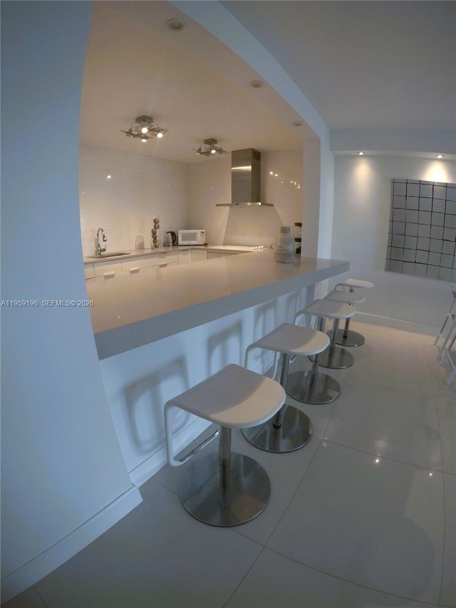 OCEANVIEW BUILDING A COND - Residential