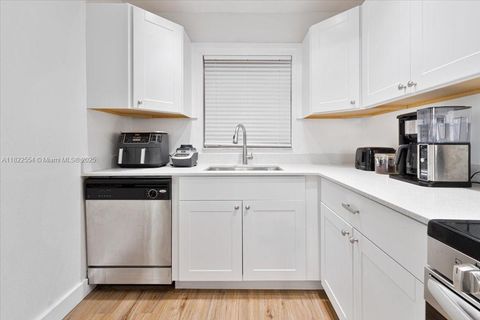 9481 Evergreen Pl 206 Davie FL 33324