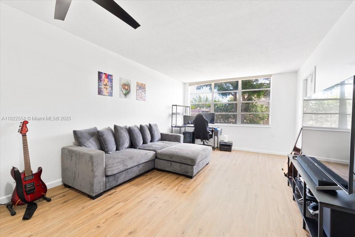 9481 Evergreen Pl 206