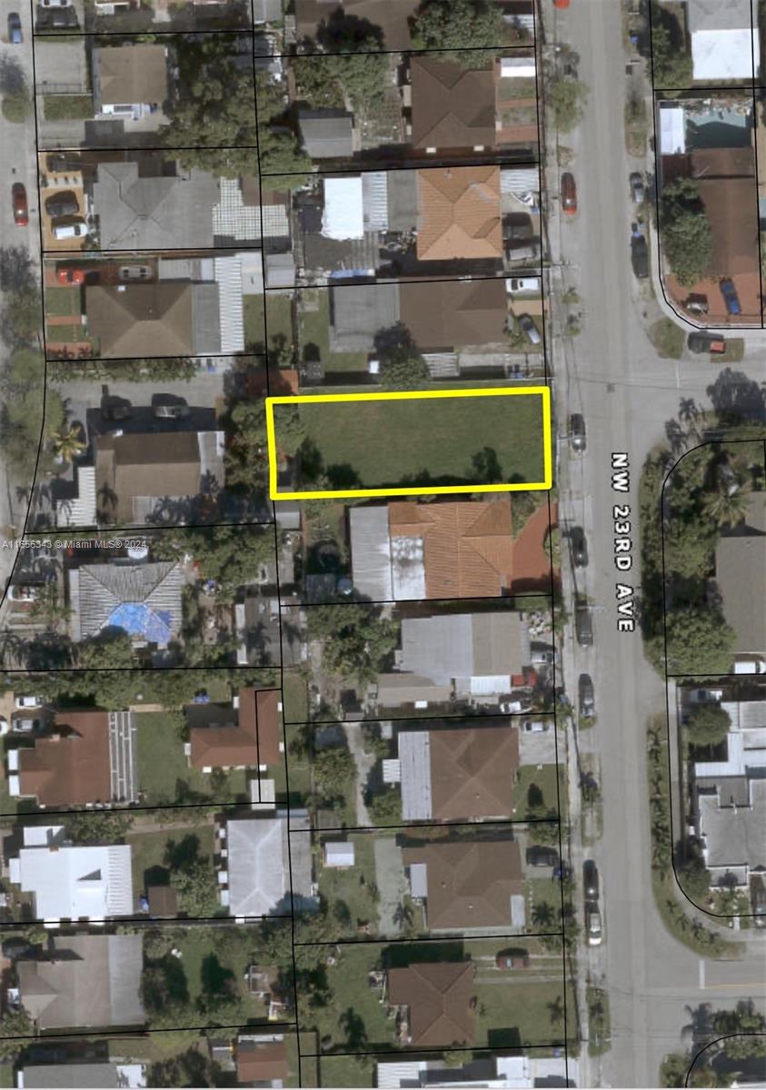 Vacant Lot in excellent location in Miami. 5,800 SQFT. LOT SIZE 50.000 X 116. Builders and Investors are welcome.
