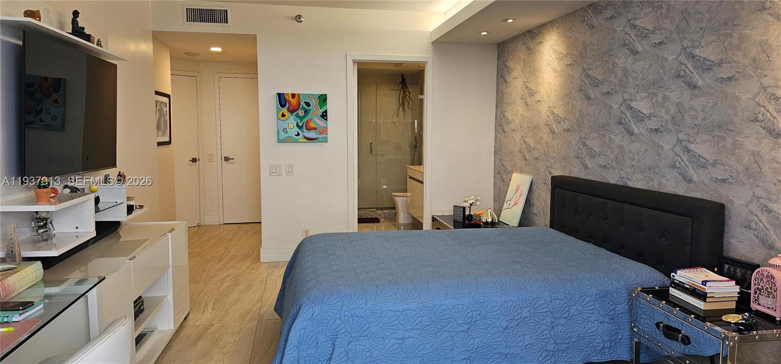 ONE ISLAND PLACE CONDO II - Residential