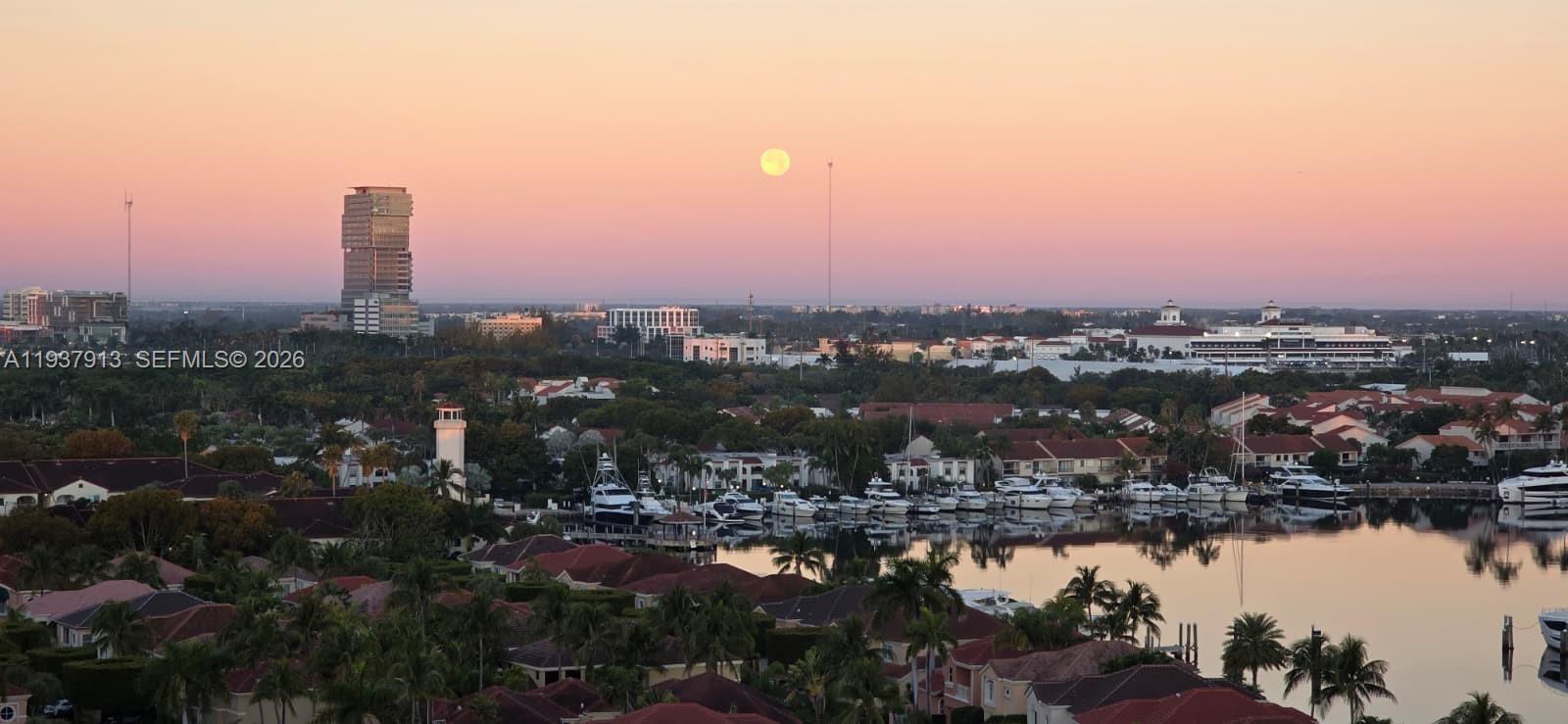 3802 NE 207th St 1204