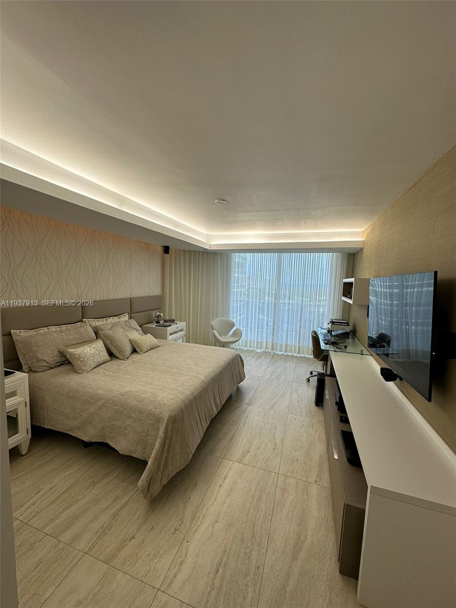 ONE ISLAND PLACE CONDO II - Residential