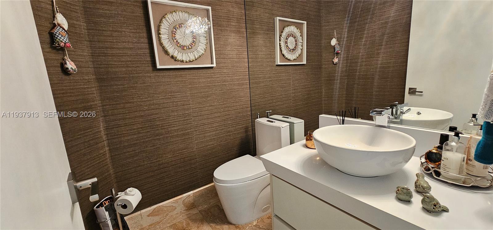 ONE ISLAND PLACE CONDO II - Residential