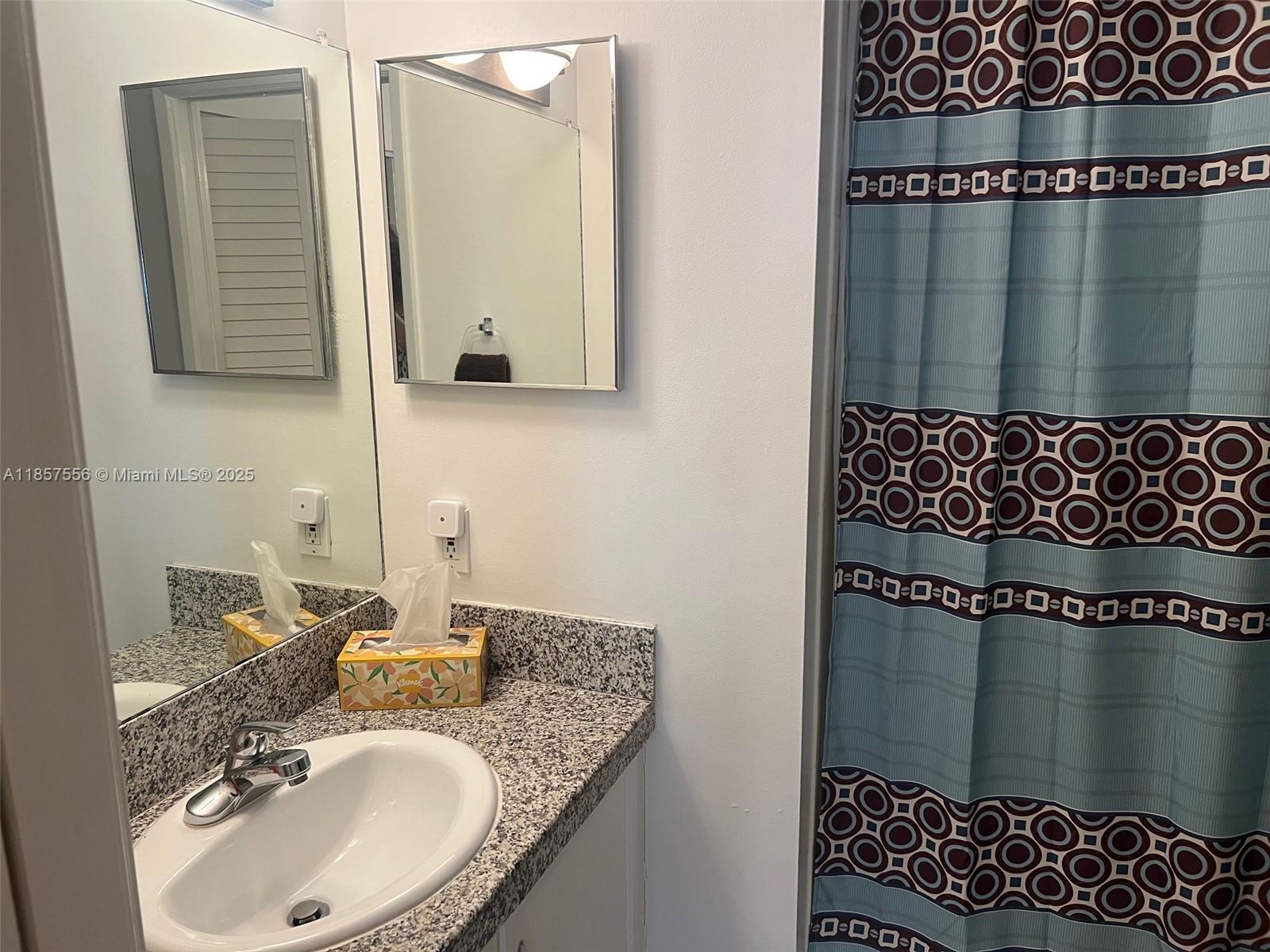 THE YACHT CLUB AT AVENTUR - Residential