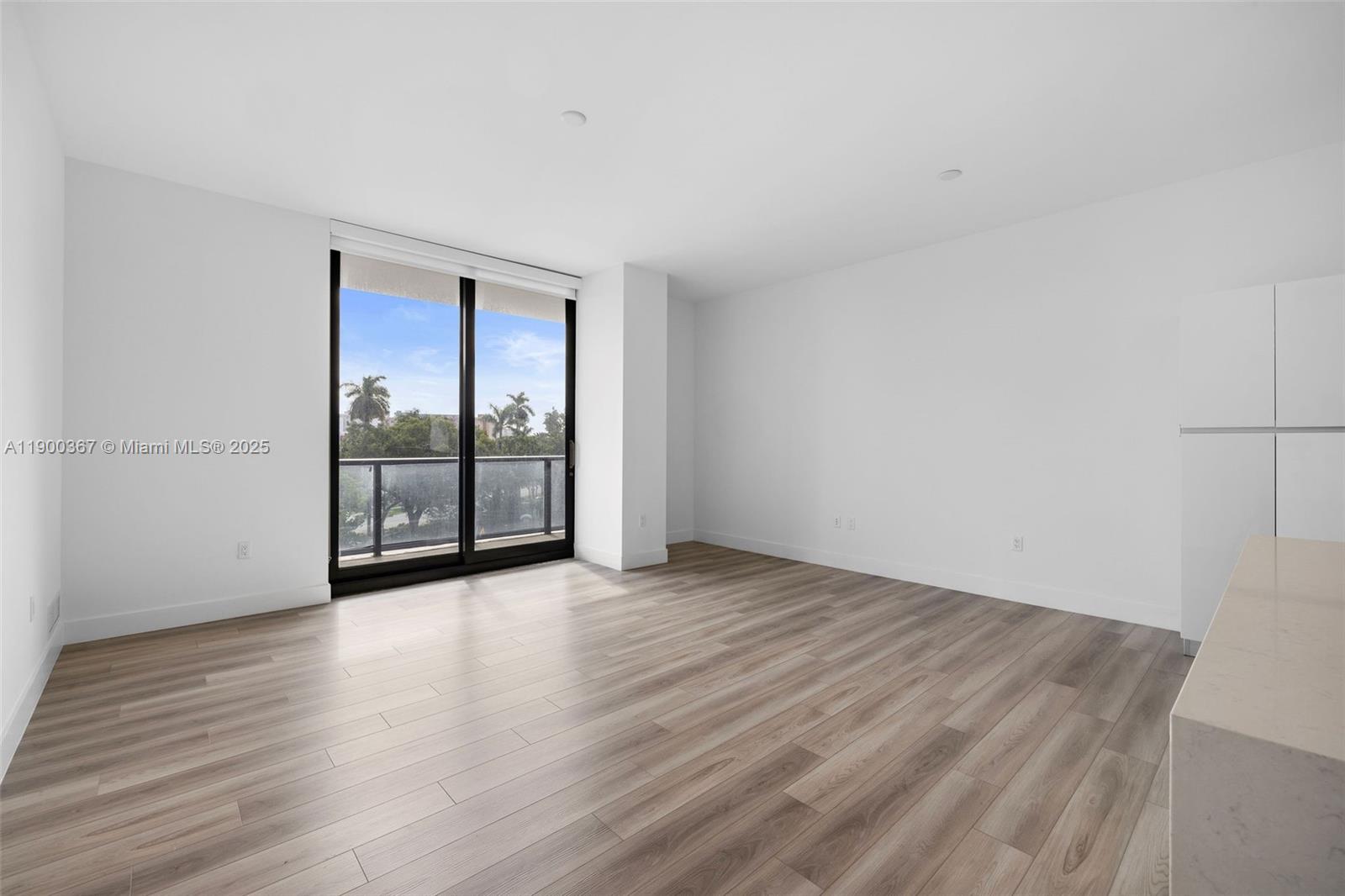 Slate Hallandale - Residential Lease