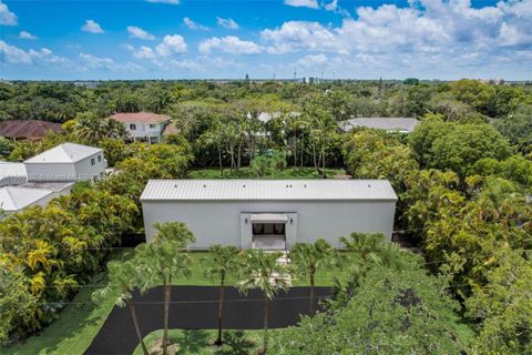 Single Family Residence in Miami FL 8530 121st St St 3.jpg