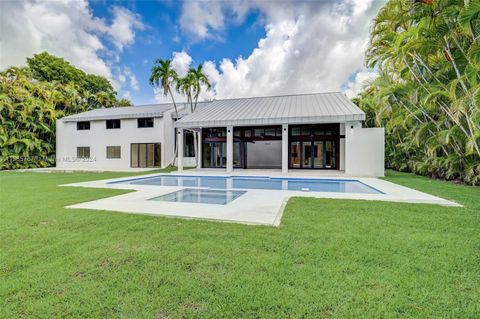 Single Family Residence in Miami FL 8530 121st St St 47.jpg