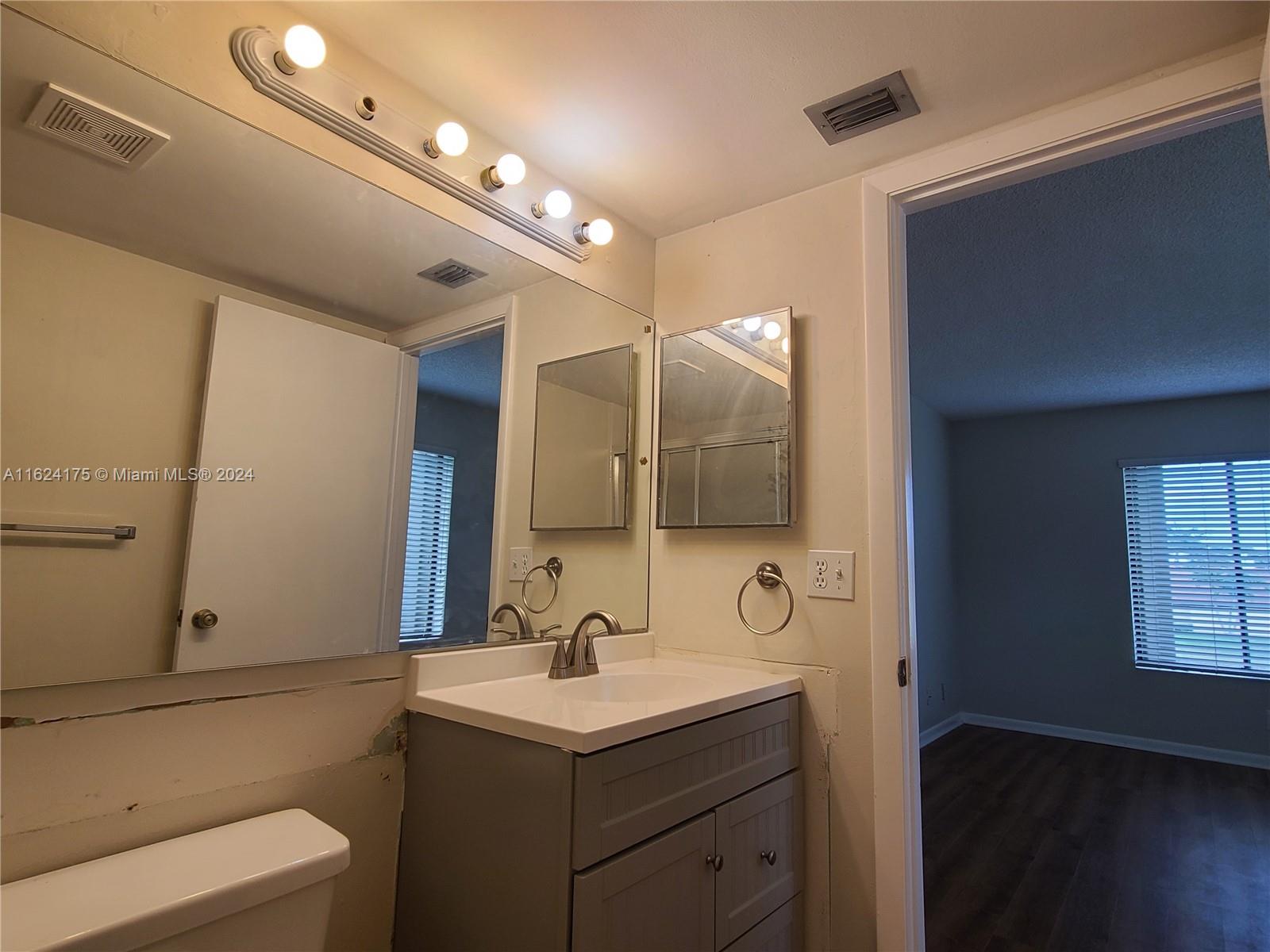 PINE RIDGE NORTH VILLAGE - Residential Lease