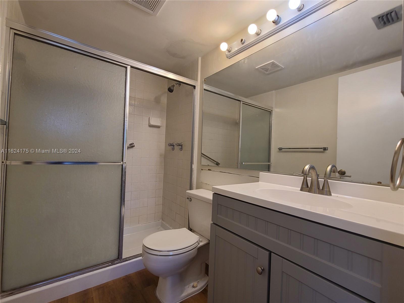 PINE RIDGE NORTH VILLAGE - Residential Lease