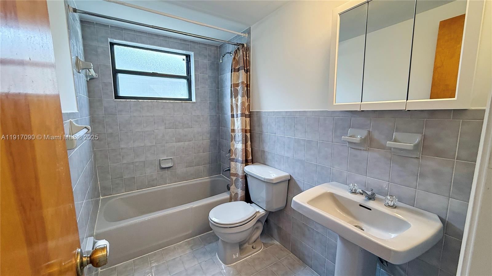 BIRD ROAD HIGHLANDS - Residential Lease