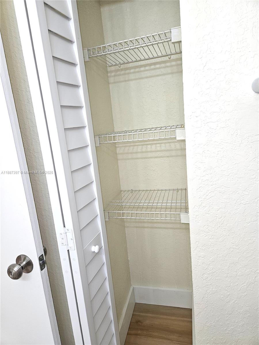 RIVER WEST CONDO - Residential Lease