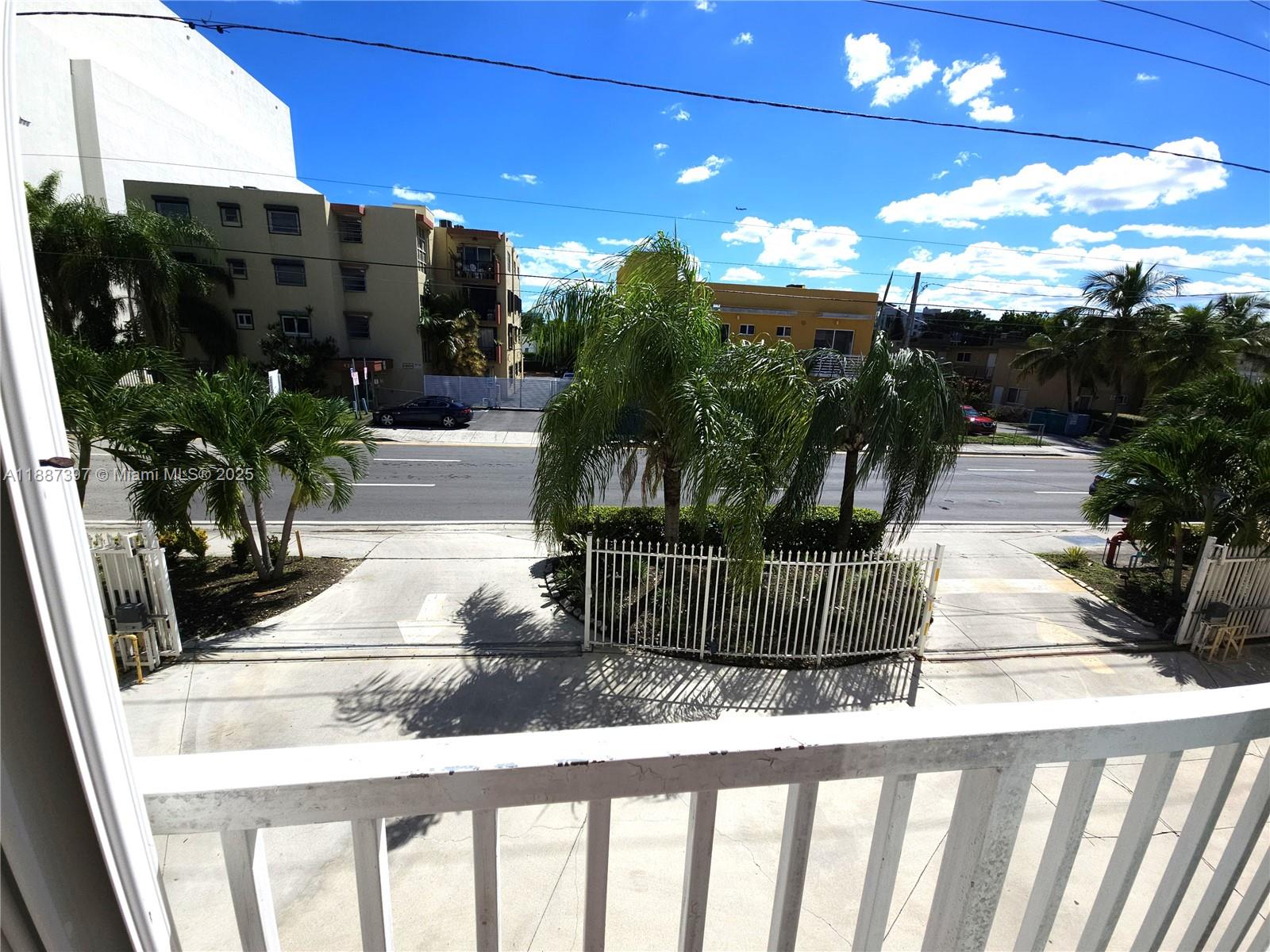 RIVER WEST CONDO - Residential Lease