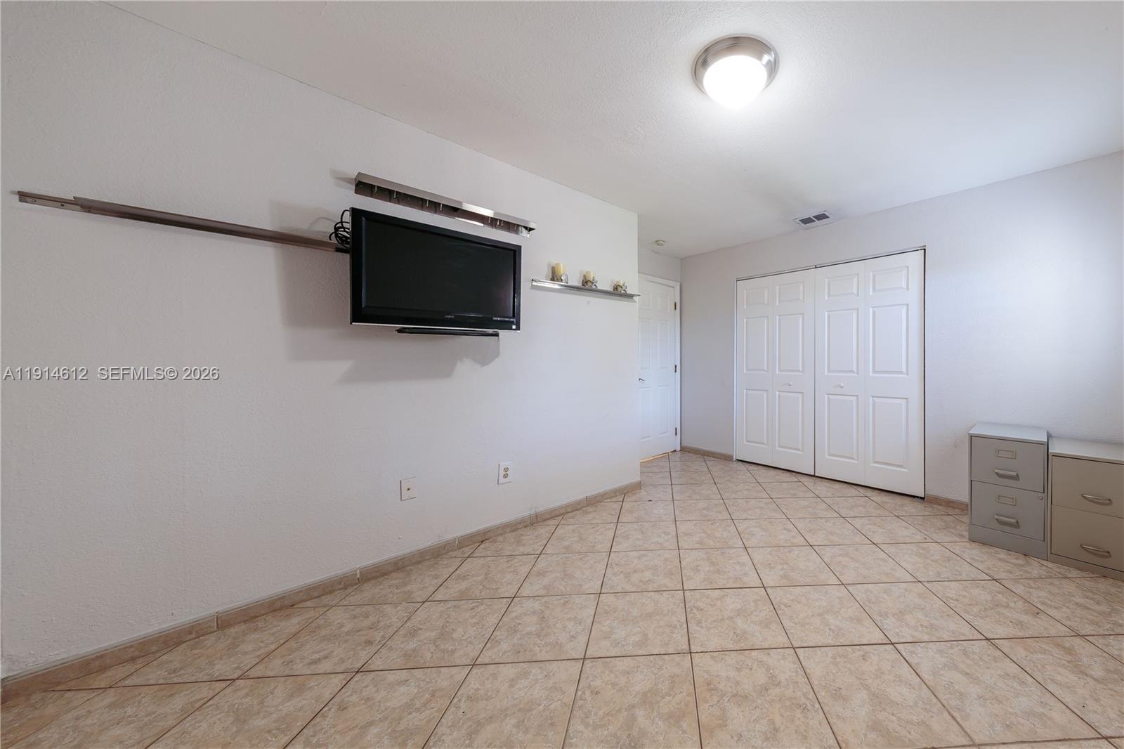 WEITZER SHAUNA MEADOWS - Residential