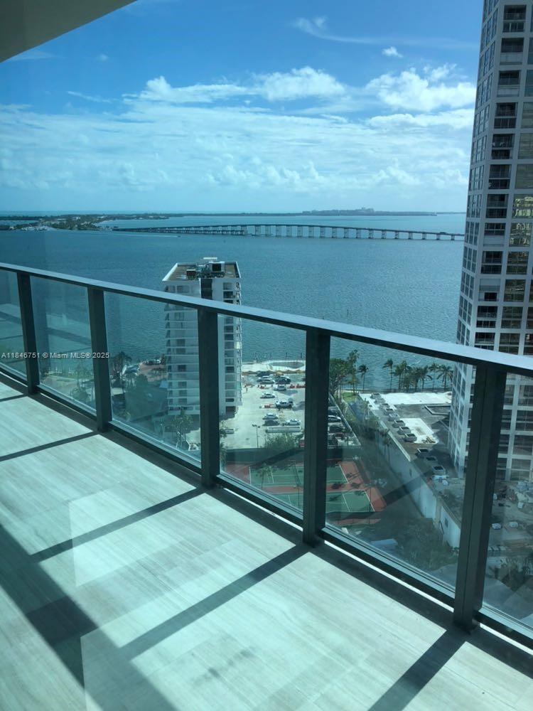 DIRECT AMAZING WATER AND CITY VIEWS, BOUTIQUE LUXURY SMART BUILDING: ECHO BRICKELL 1 BED/ 1. 1/2 BATHS. UNFURNISHED. LARGE TERRACE WITH SUMMER KITCHEN AND OUTDOOR REFRIGERATOR. MARBLE FLOORS THROUGHOUT, TOP OF THE LINE ITALIAN GLASS CABINETRY KITCHEN WITH MARBLE TOPS, STAINLESS STEEL APPLIANCES, APPLE TECHNOLOGY IN THE WHOLE APT. STATE-OF-THE-ART GYM AND SPA DECK WITH OUT OF THIS WORLD WATER VIEWS. 24/7 CONCIERGE, VALET AND MUCH MORE. Tenant occupied until September 22nd.