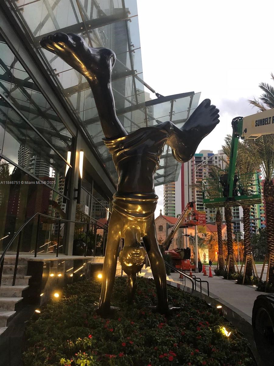 1451 Brickell Ave 2104