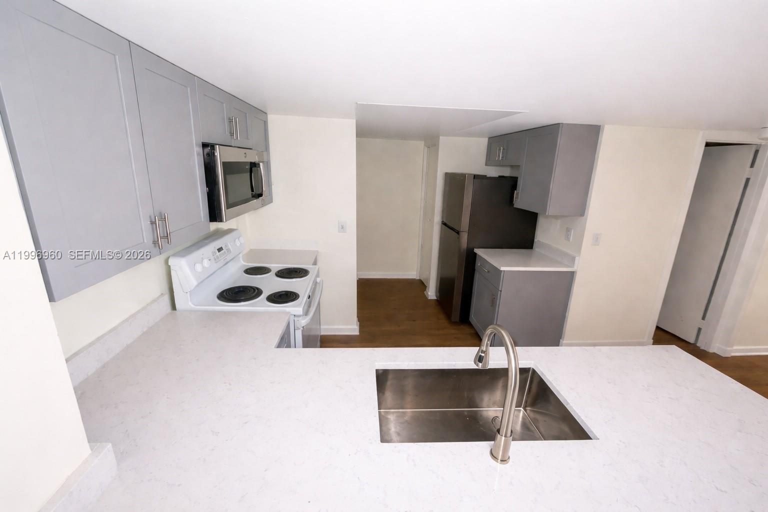 VISCONTI CONDO - Residential Lease