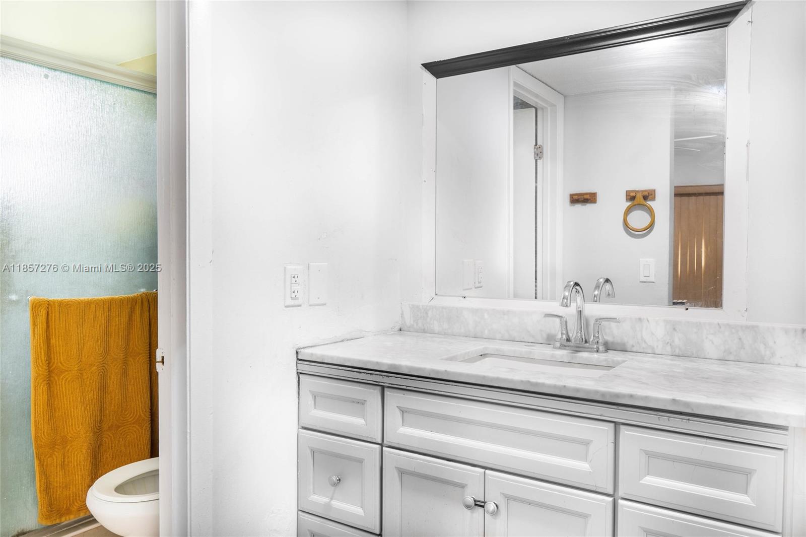 QUATRAINE CONDO III - Residential Lease