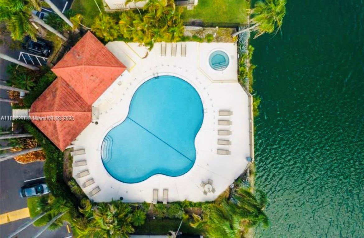 QUATRAINE CONDO III - Residential Lease