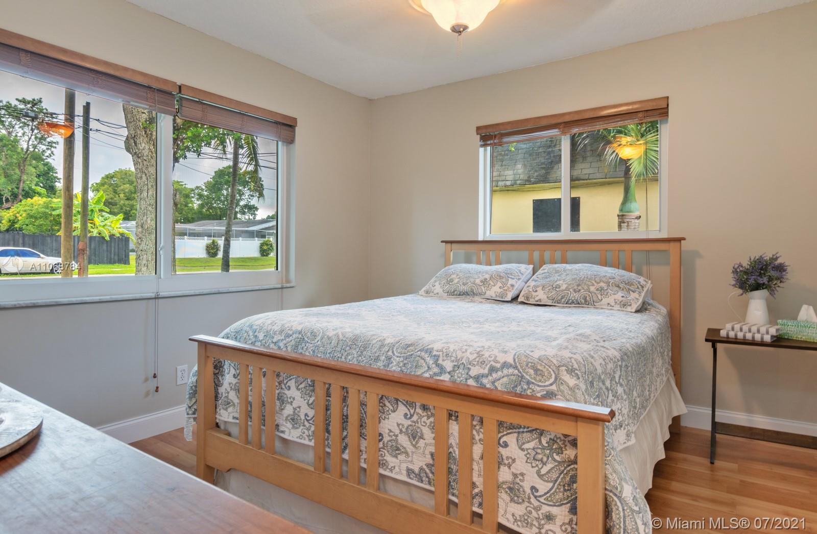 MIRROR LAKE ESTATES SEC 9 - Residential