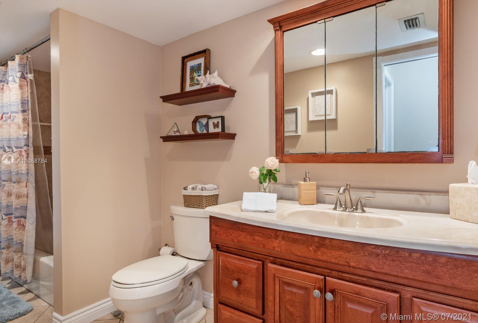 MIRROR LAKE ESTATES SEC 9 - Residential