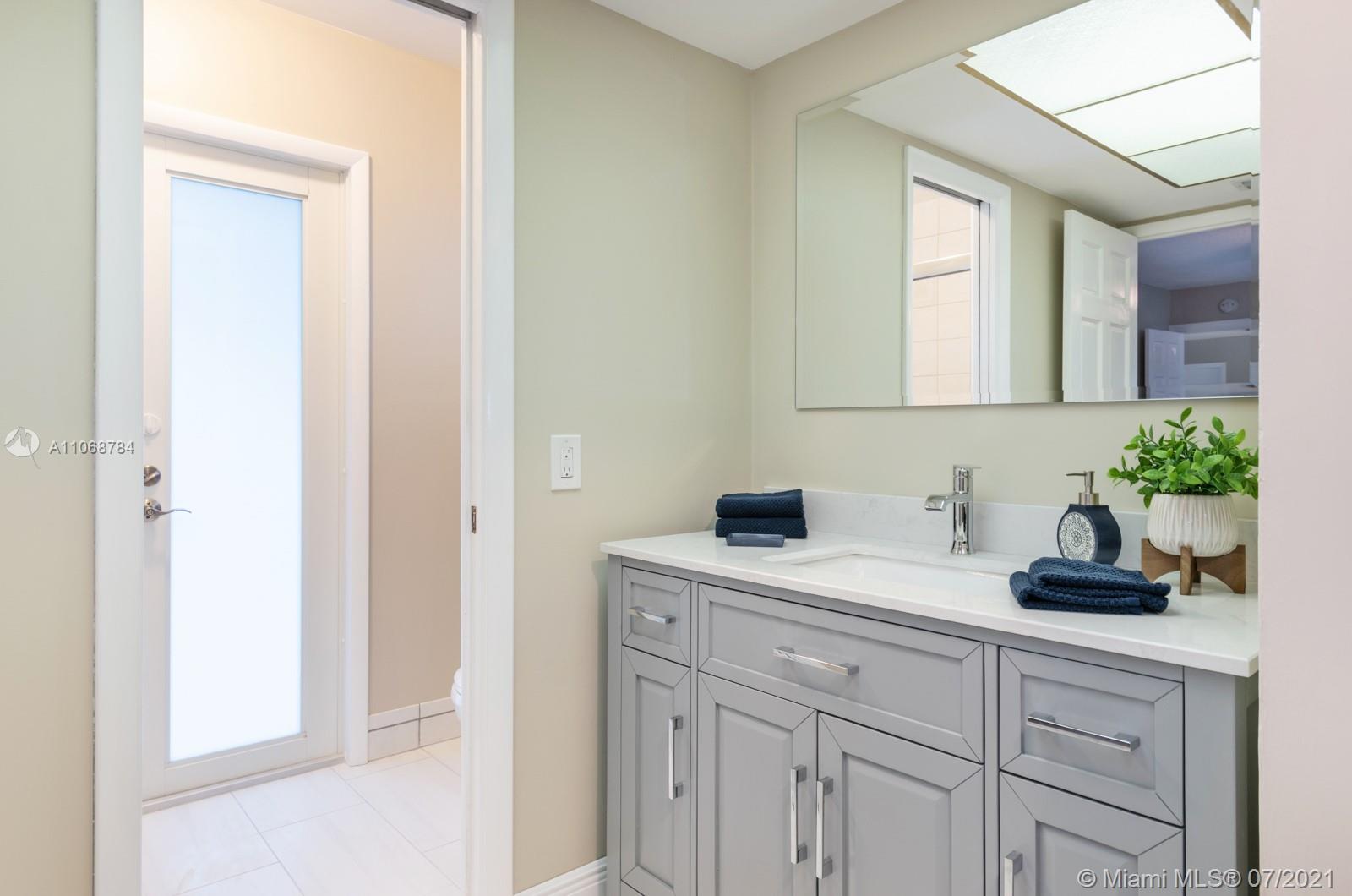 MIRROR LAKE ESTATES SEC 9 - Residential