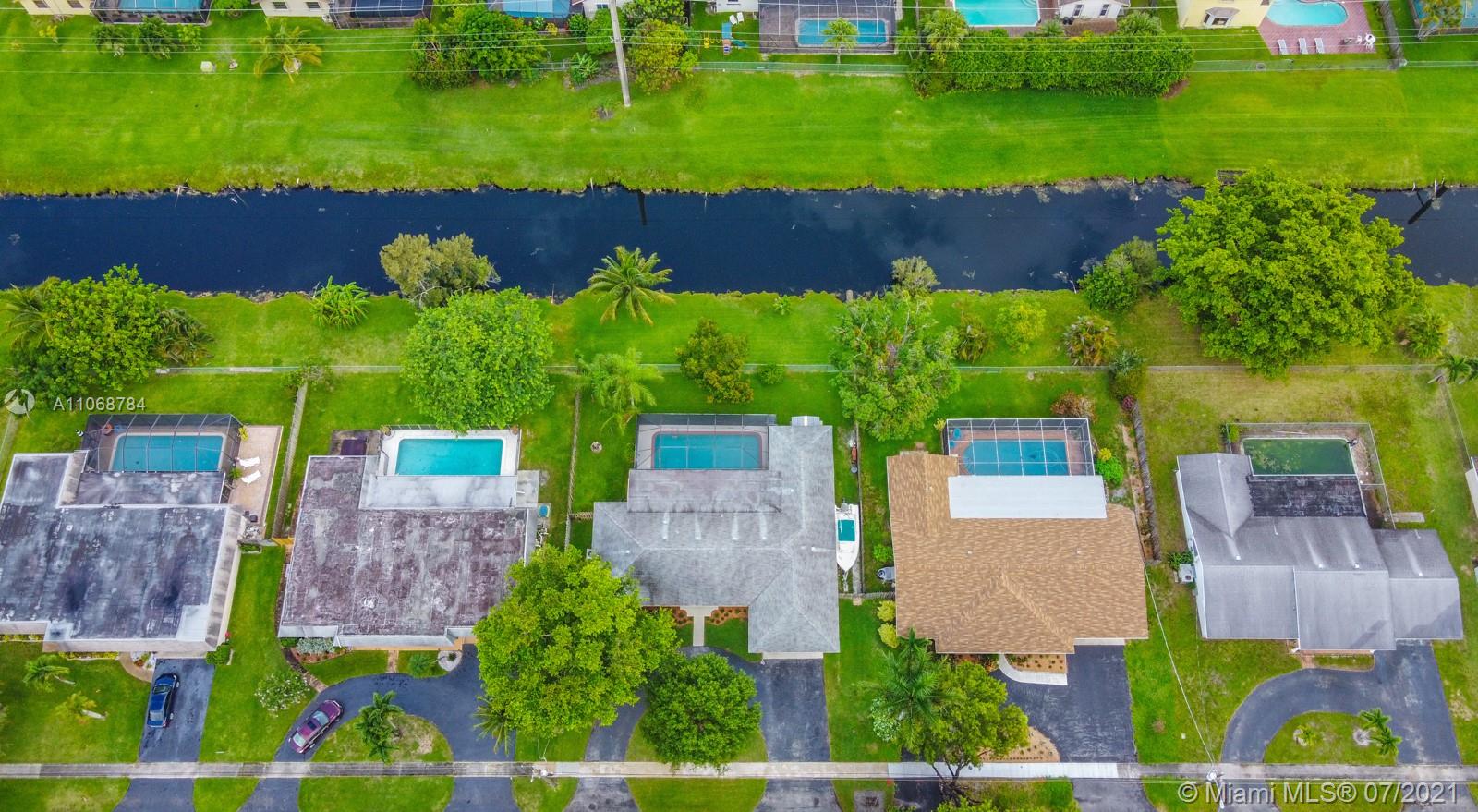 MIRROR LAKE ESTATES SEC 9 - Residential