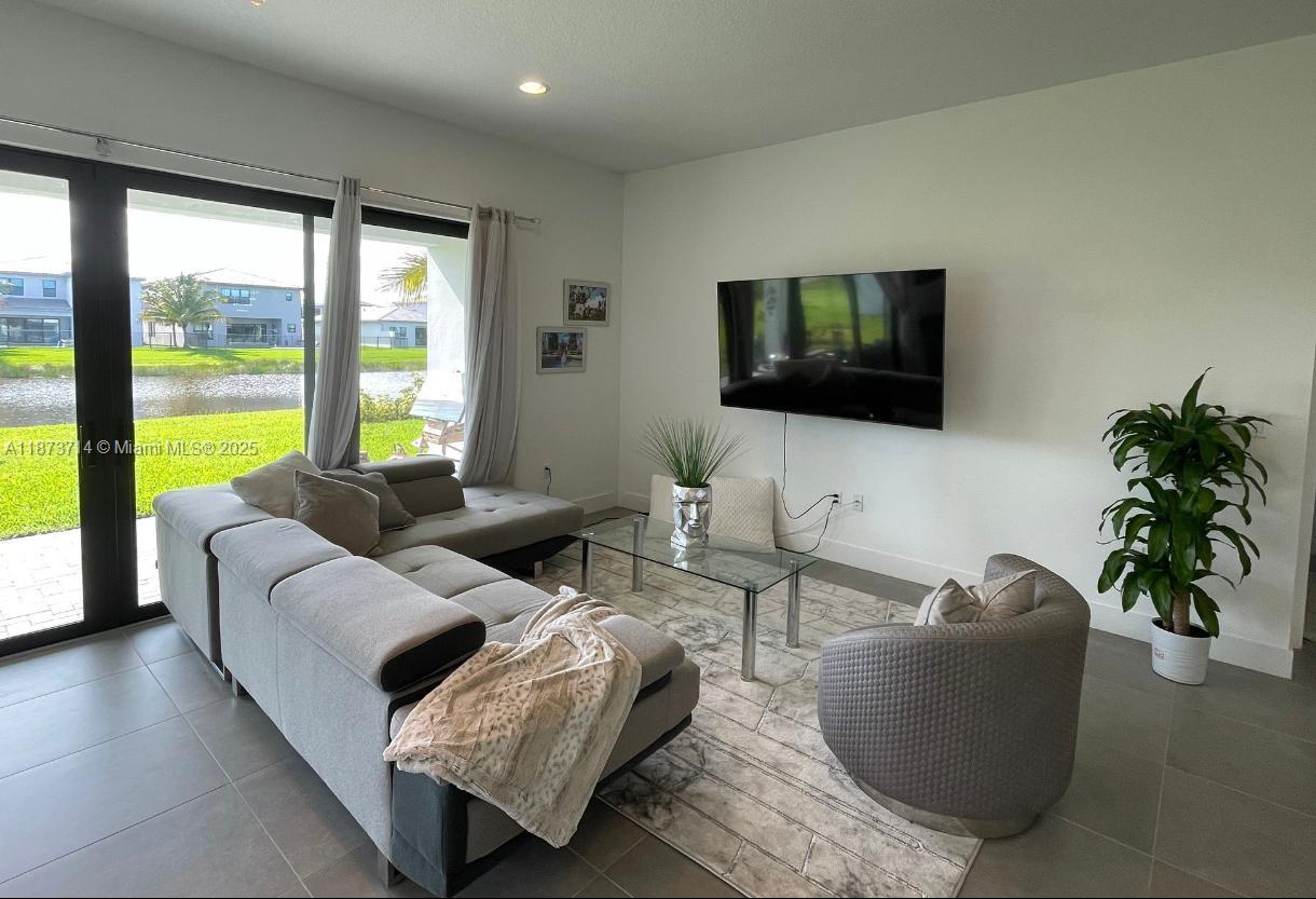 BRIDGES MIZNER PUD BRIDGE - Residential Lease