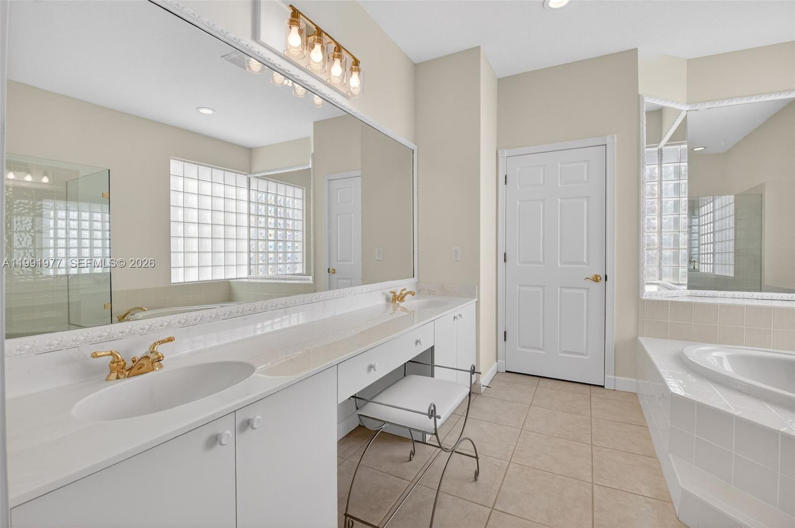 POLO TRACE 2 3 - Residential