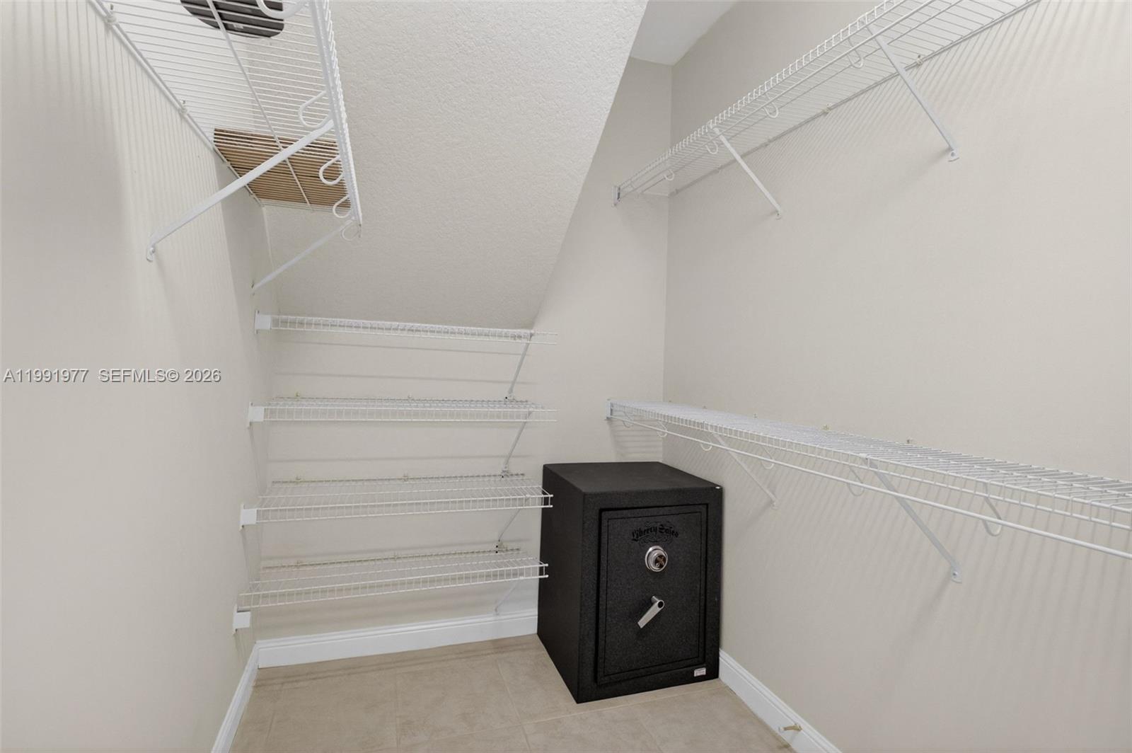 POLO TRACE 2 3 - Residential