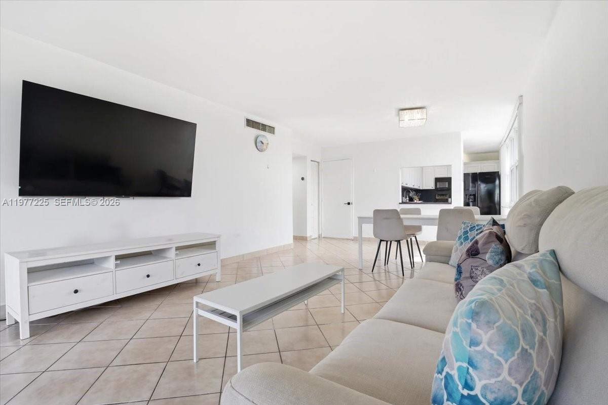 TANGERINE CONDOMINIUM ONE - Residential Lease