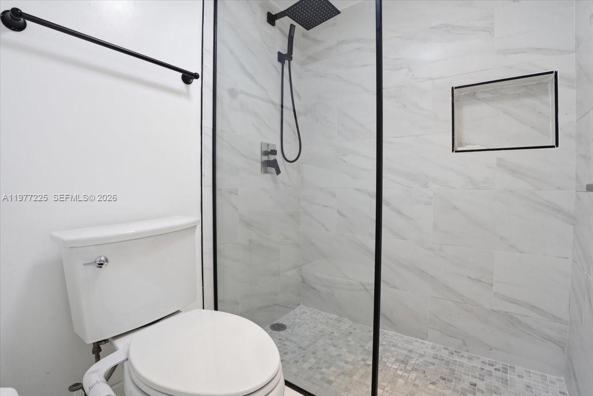 TANGERINE CONDOMINIUM ONE - Residential Lease