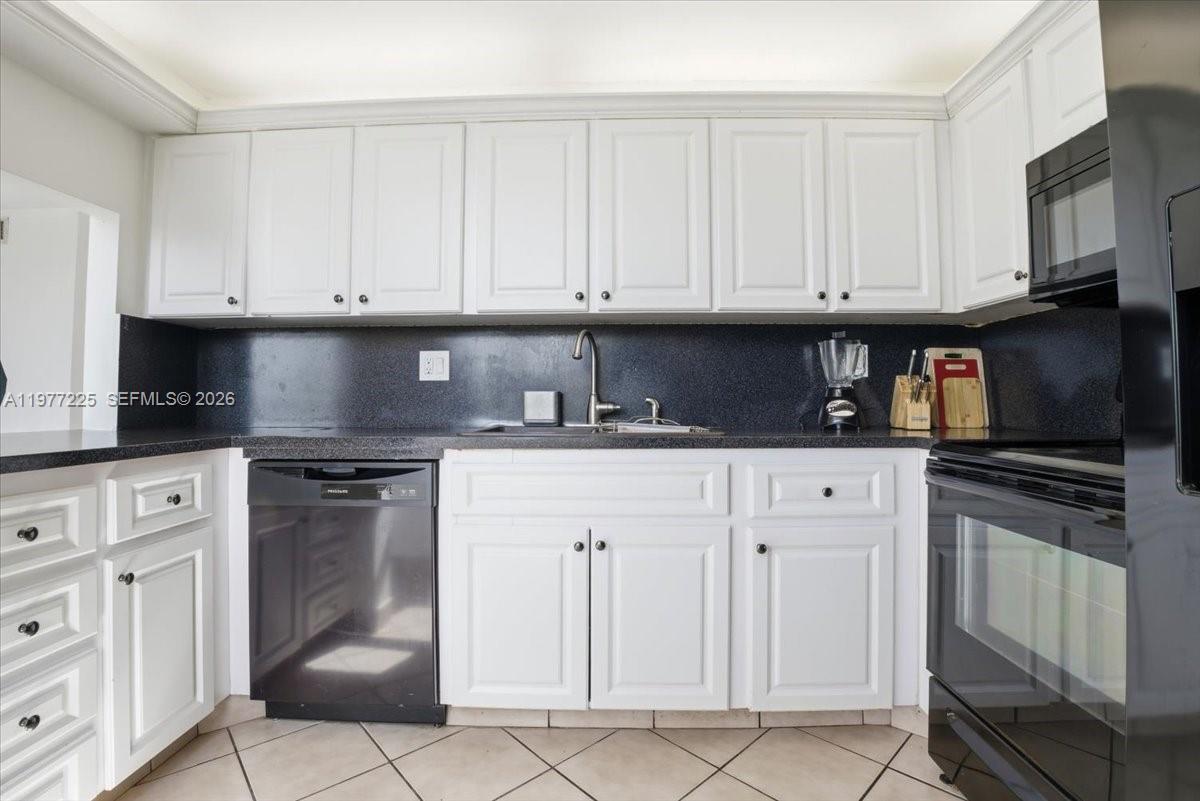 TANGERINE CONDOMINIUM ONE - Residential Lease