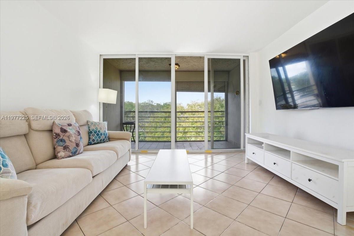 TANGERINE CONDOMINIUM ONE - Residential Lease