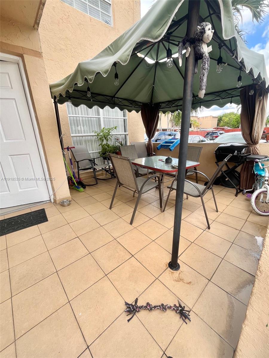 LES CHATEAUX AT INT GARDE - Residential