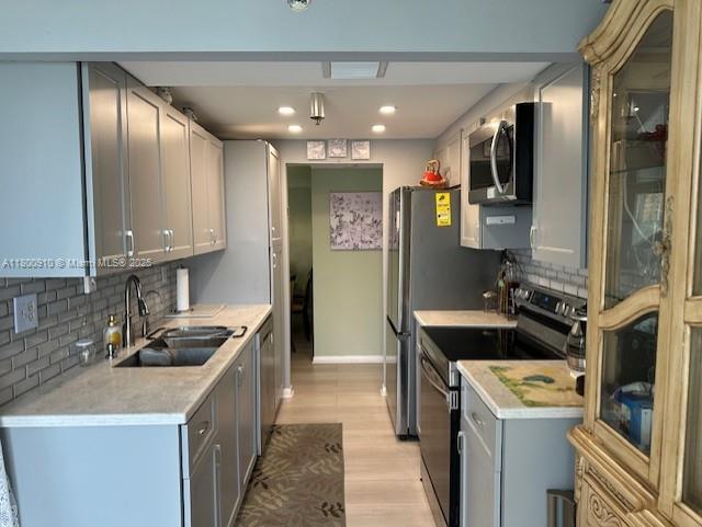 WINSTON TOWERS 600 CONDO - Residential Lease