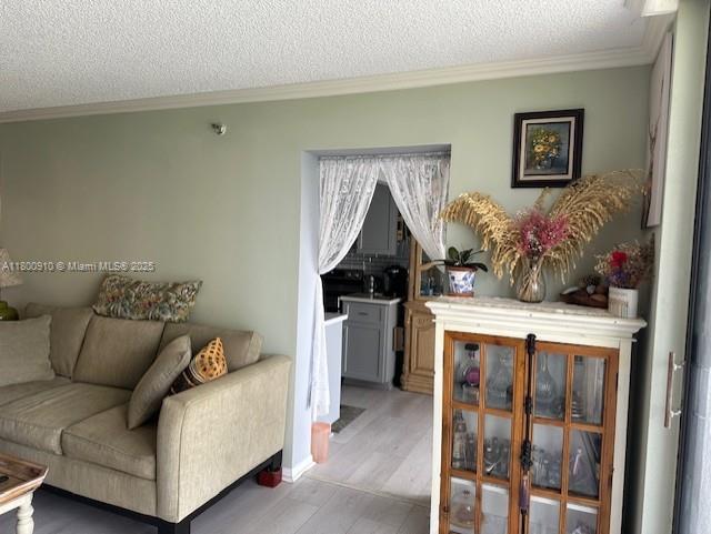 WINSTON TOWERS 600 CONDO - Residential Lease