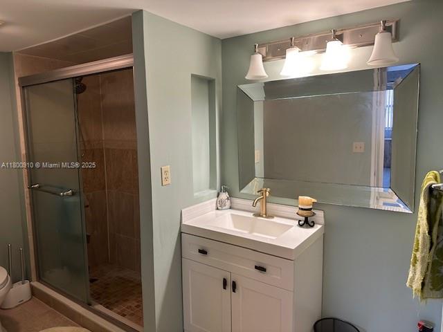 WINSTON TOWERS 600 CONDO - Residential Lease