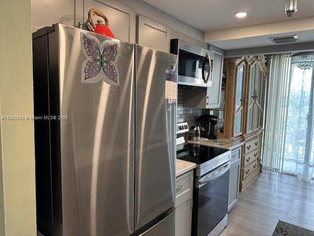 WINSTON TOWERS 600 CONDO - Residential Lease