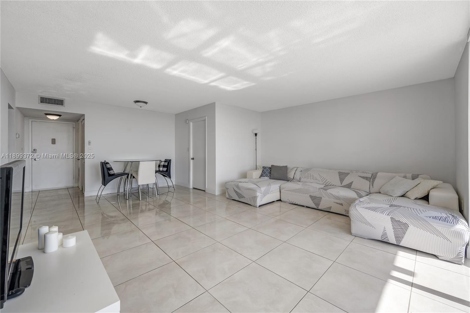 2750 NE 183rd St 804