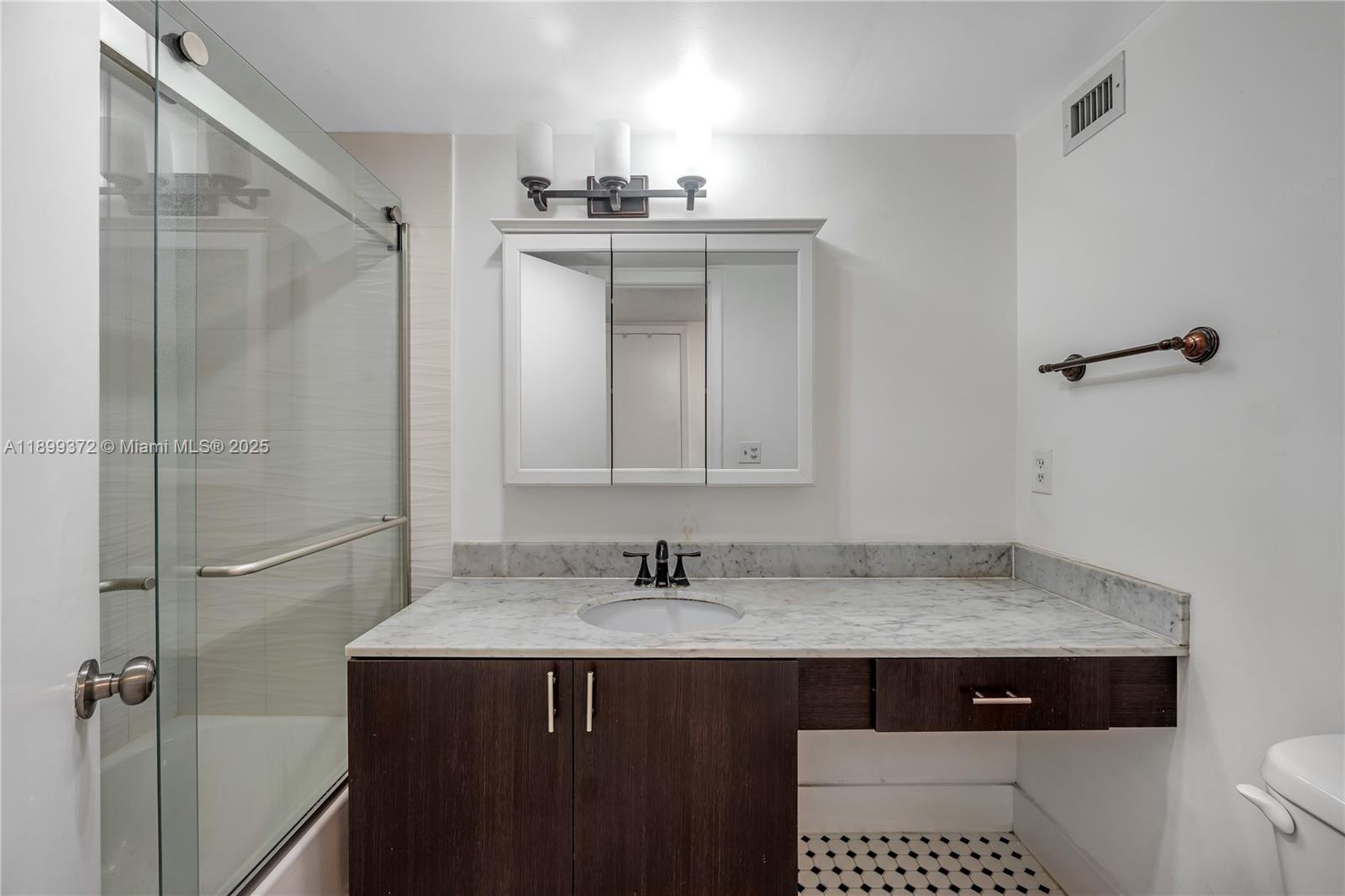 COMMODORE PLAZA CONDO - Residential