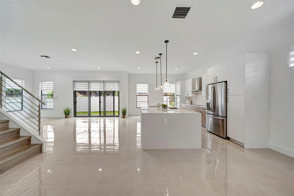 Photo of 1454 SW 23rd St, Fort Lauderdale, FL 33315 (MLS # A12013055)