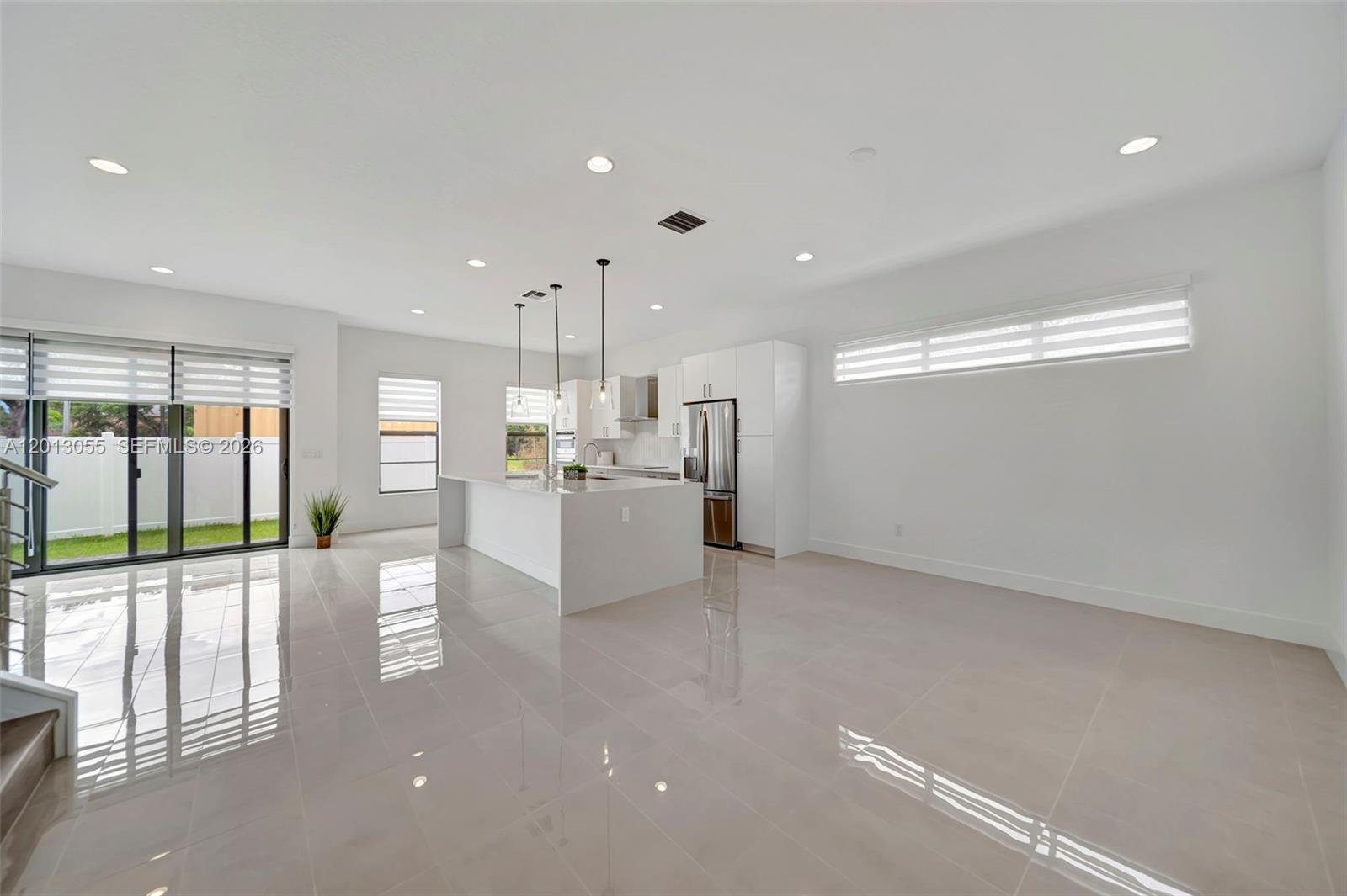 MARINA LANDINGS - Residential Lease