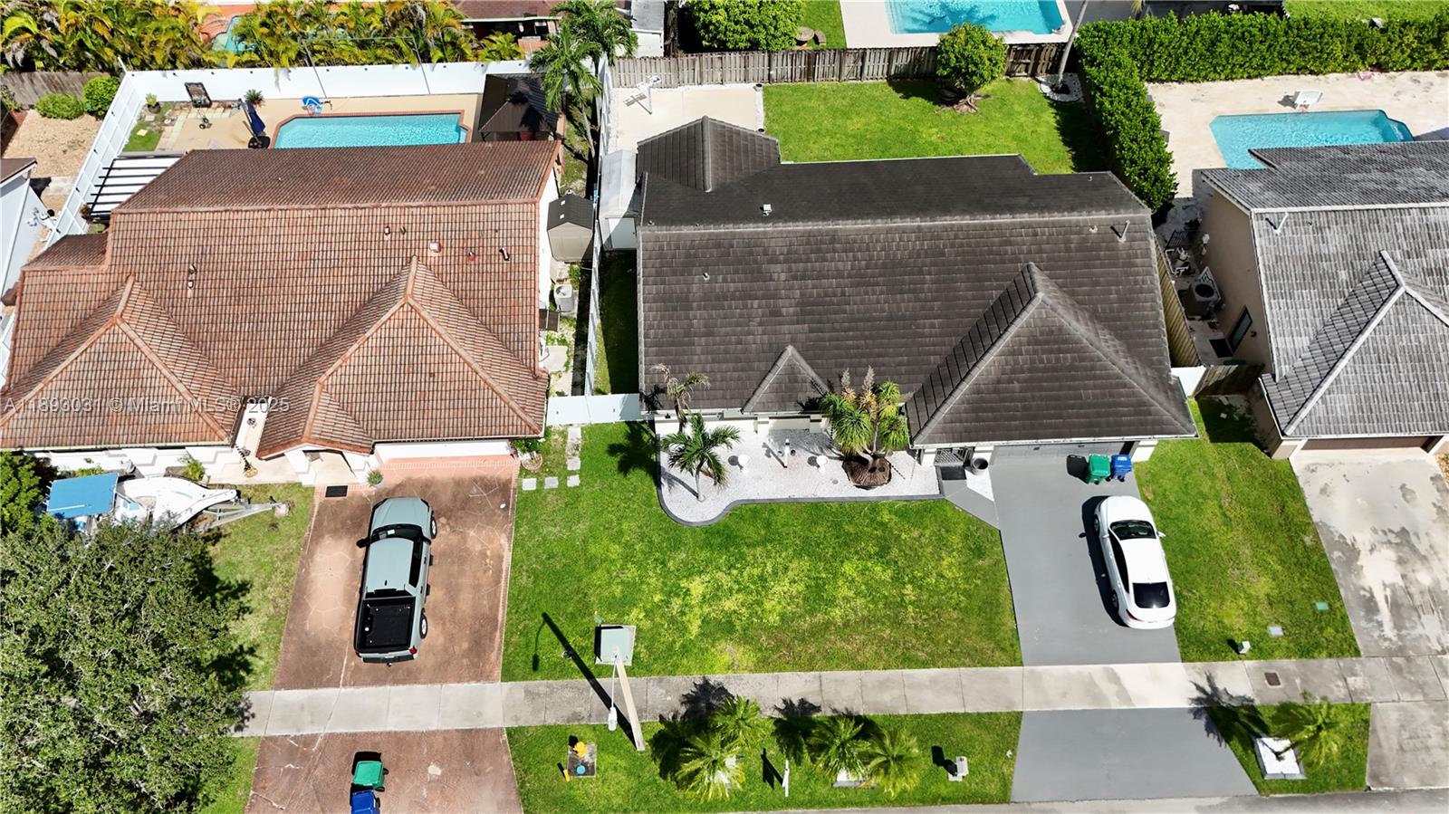 G B ESTATES - Residential