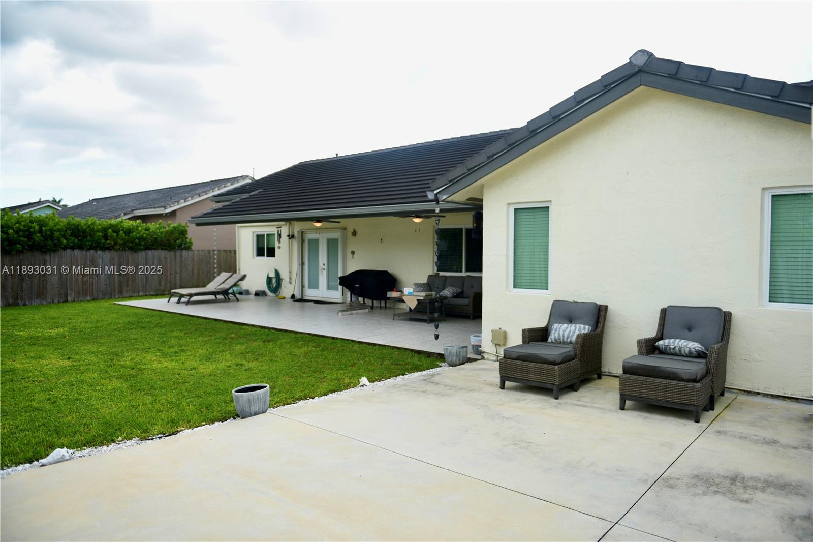 G B ESTATES - Residential