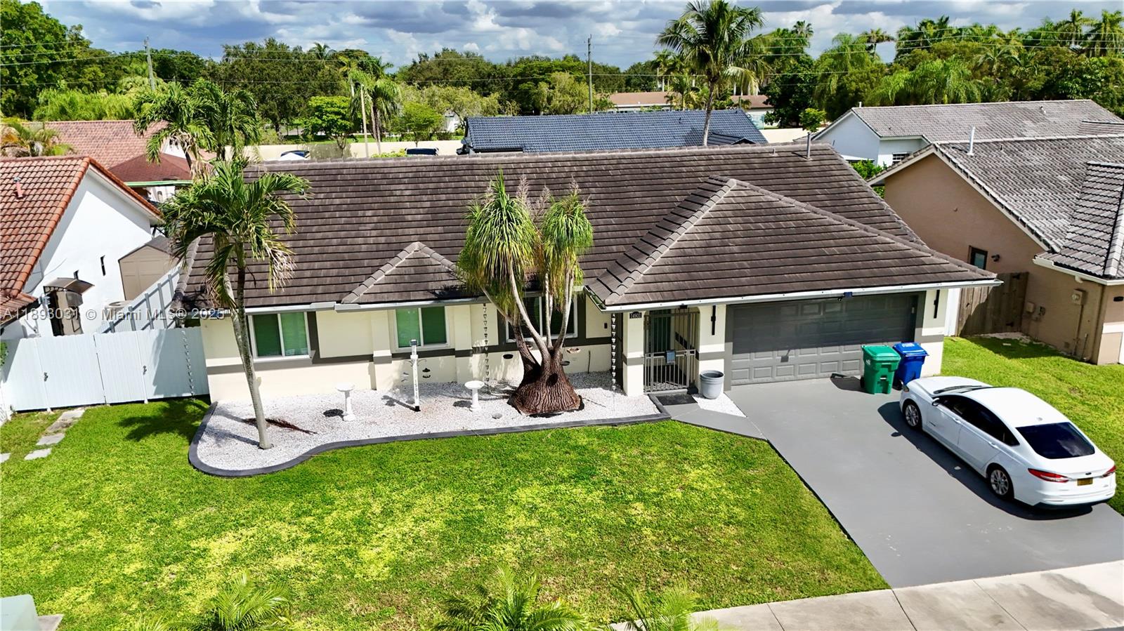 G B ESTATES - Residential