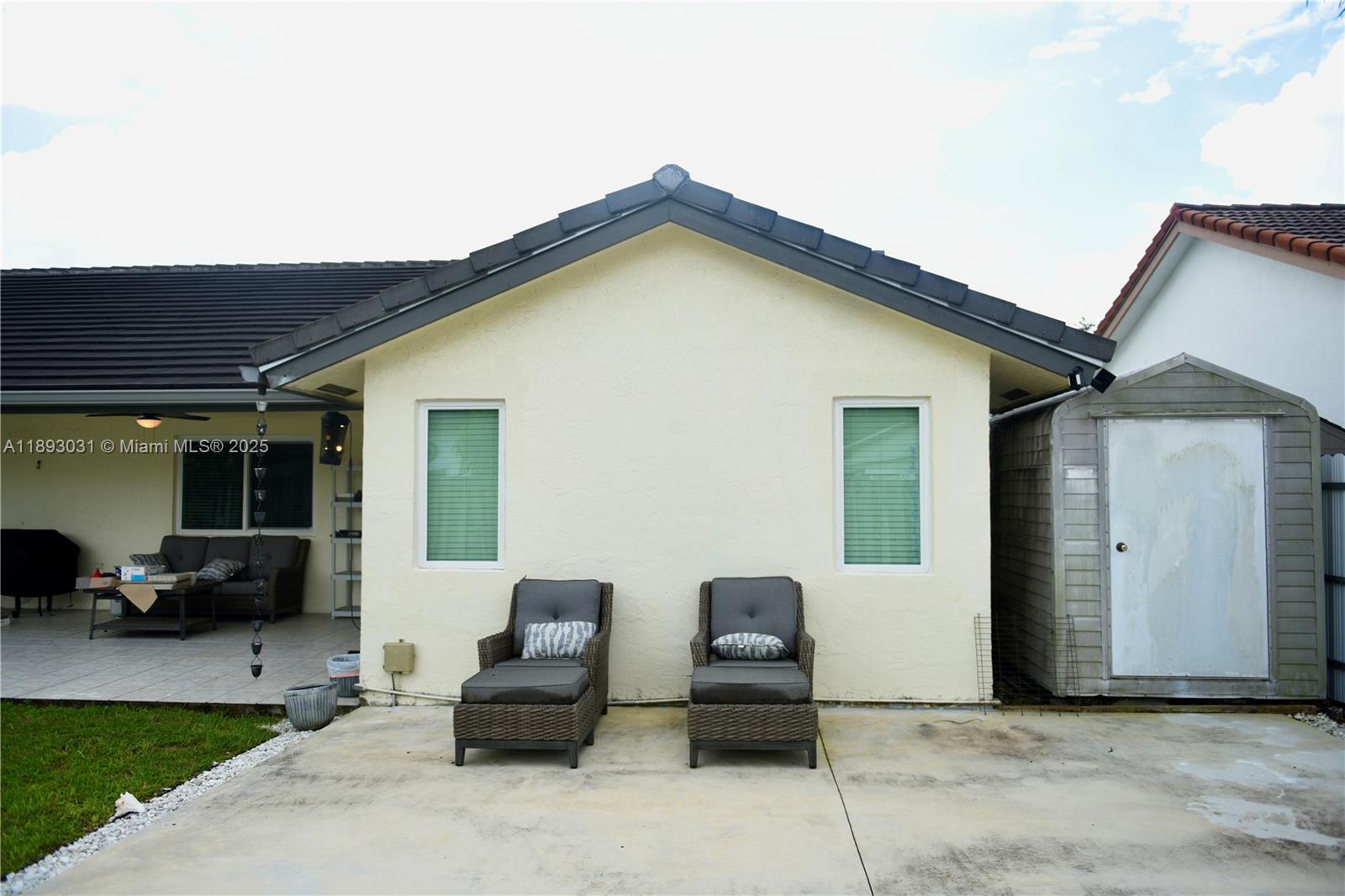 G B ESTATES - Residential